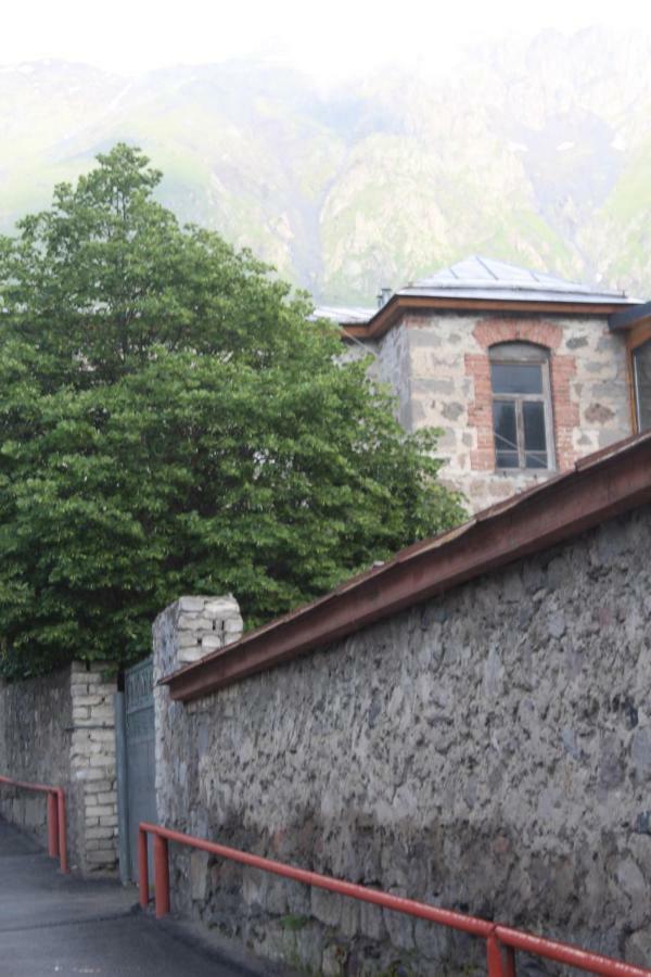Rustaveli St11 Ξενοδοχείο Kazbegi Εξωτερικό φωτογραφία